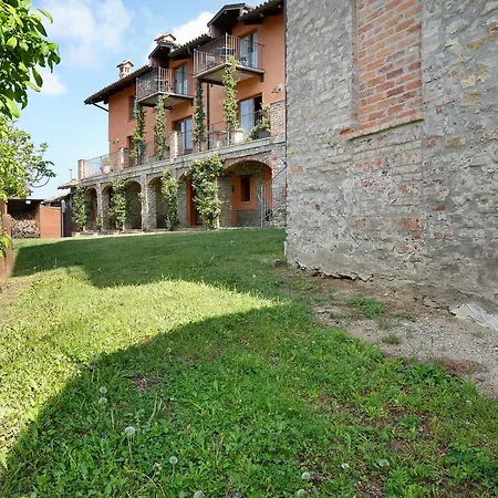 La Corte Di Langa Rubino Apartment